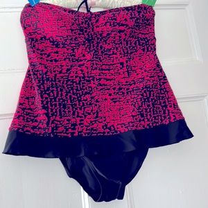 Swimsuit, one piece, tankini look.Bandeau style. Fuchsia and black size 12.